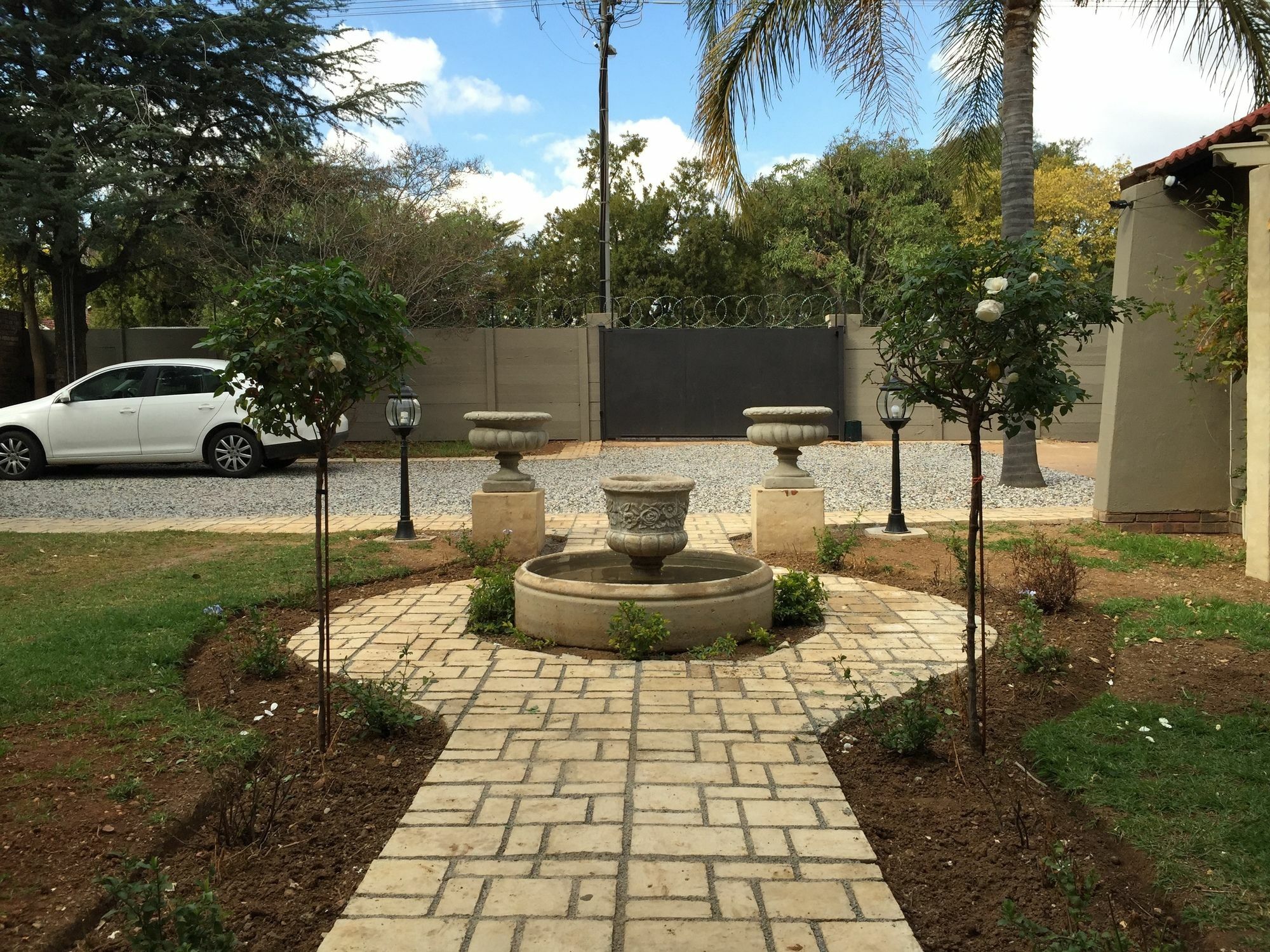 Nouveau Studios Pretoria Luaran gambar