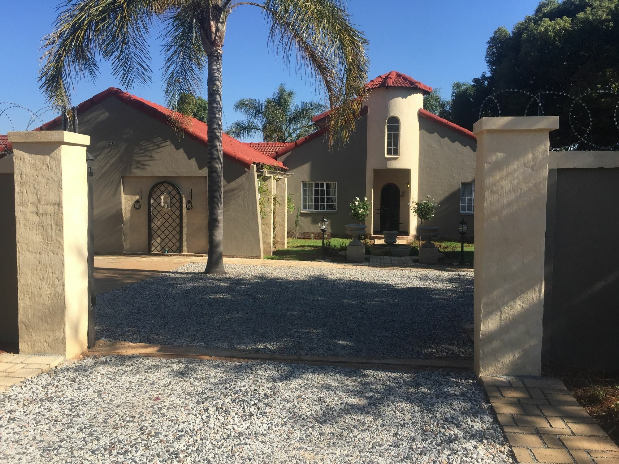Nouveau Studios Pretoria Luaran gambar
